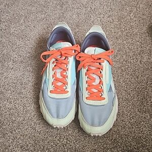 Reebok Classic  Sneakers  Sz US 10  Blue tones with Orange  accents Pre-owned